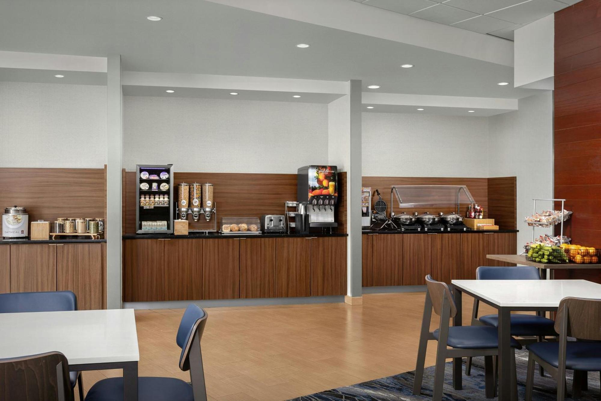 Fairfield Inn & Suites By Marriott Atlanta Stockbridge Exterior photo