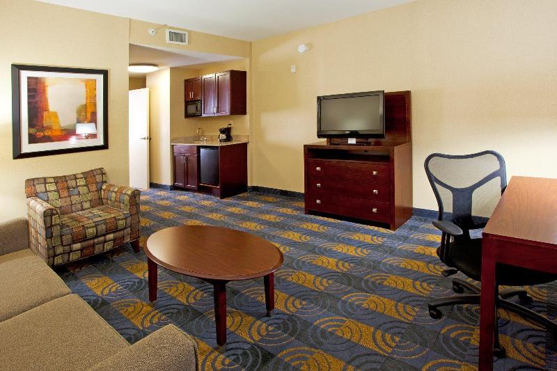 Fairfield Inn & Suites By Marriott Atlanta Stockbridge Exterior photo